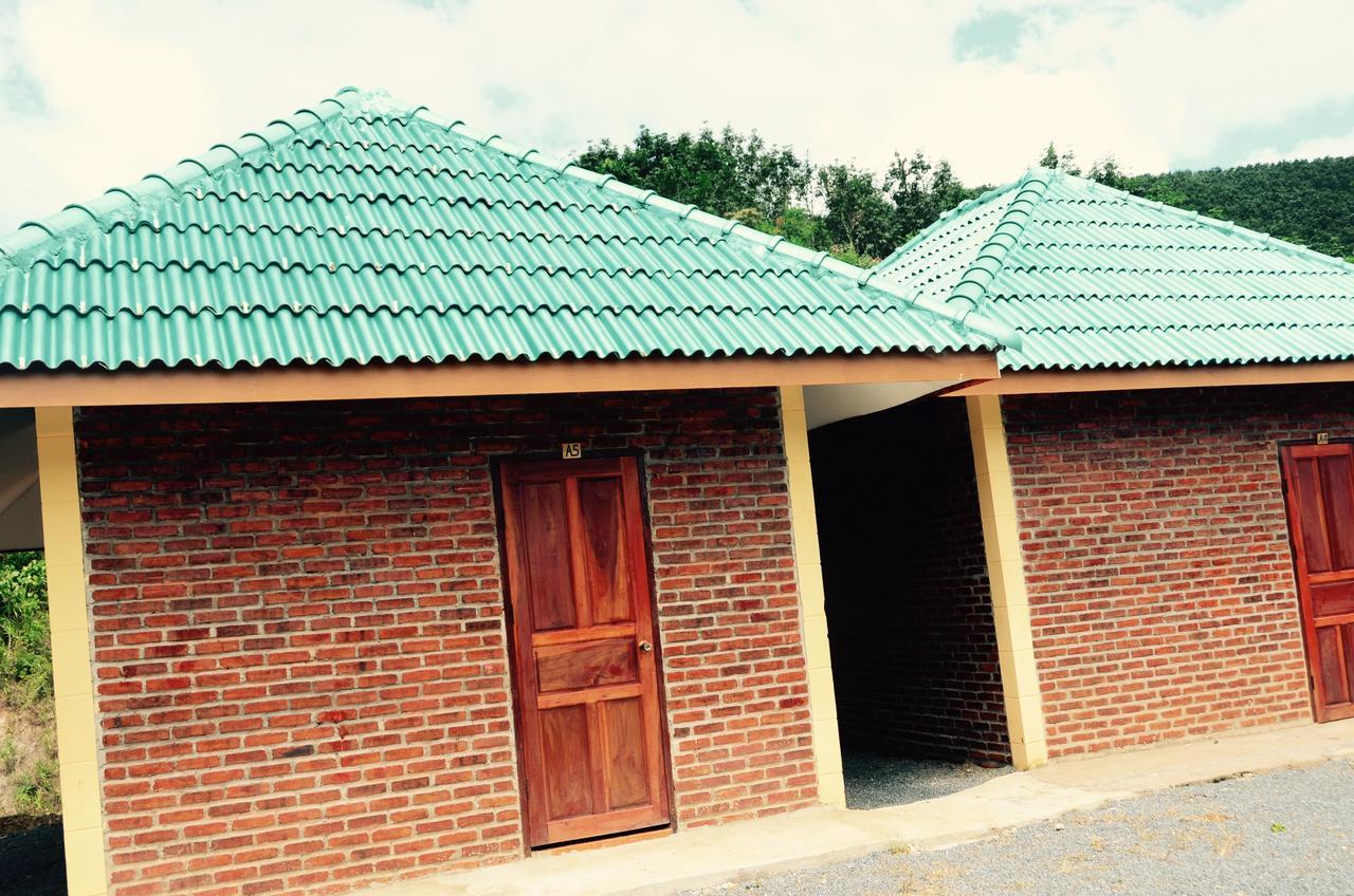 Chomdoy Bungalow & Restaurant Luang Namtha Buitenkant foto